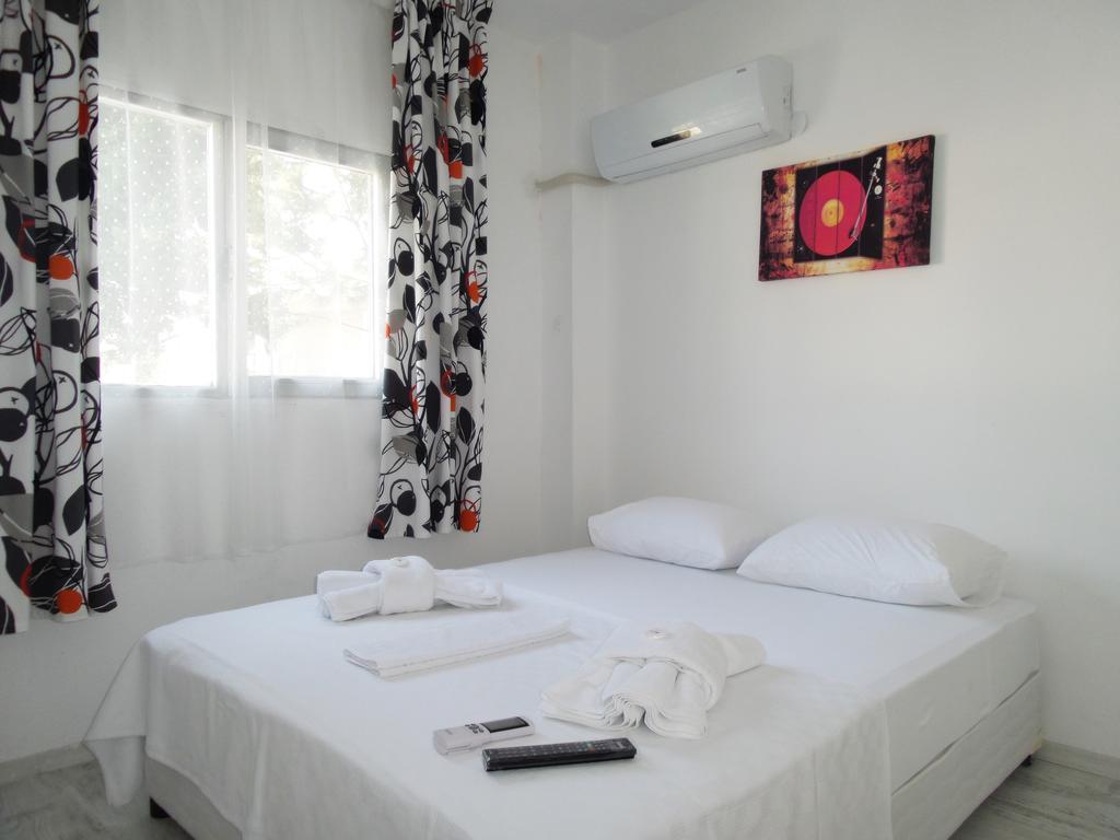Fullmoon Rooms Cesme Bagian luar foto