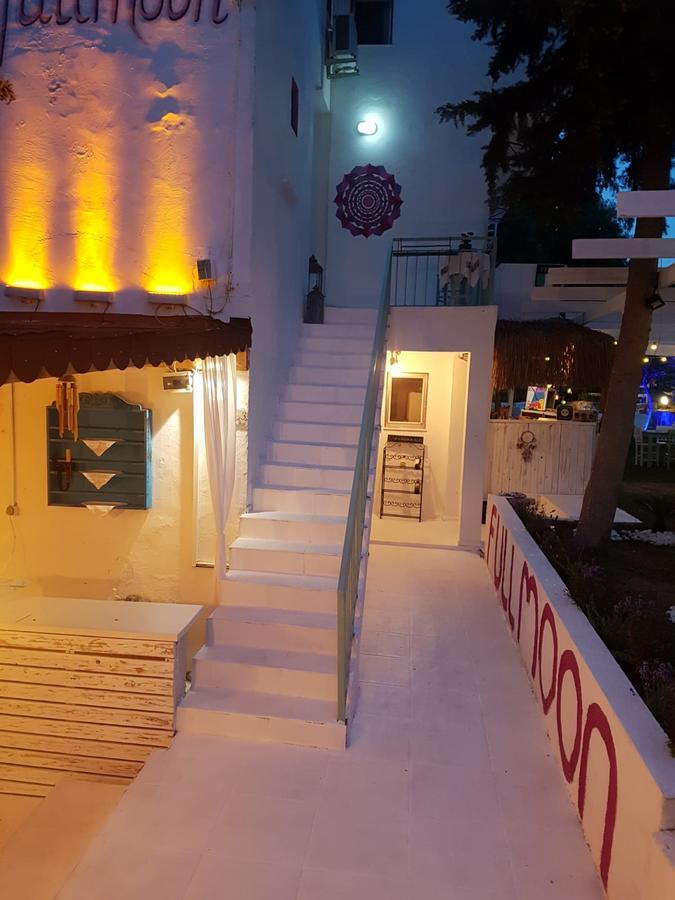 Fullmoon Rooms Cesme Bagian luar foto