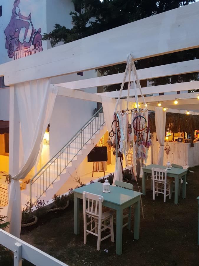 Fullmoon Rooms Cesme Bagian luar foto