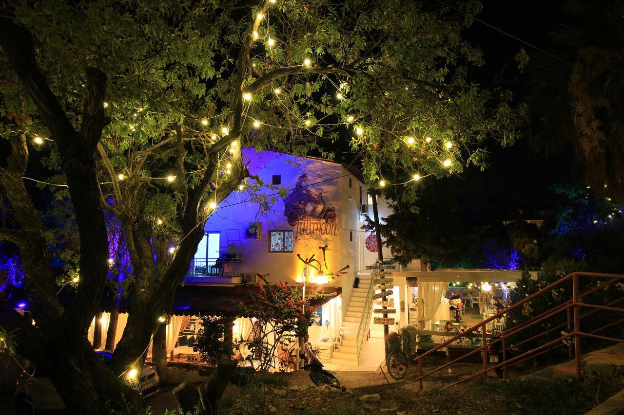Fullmoon Rooms Cesme Bagian luar foto